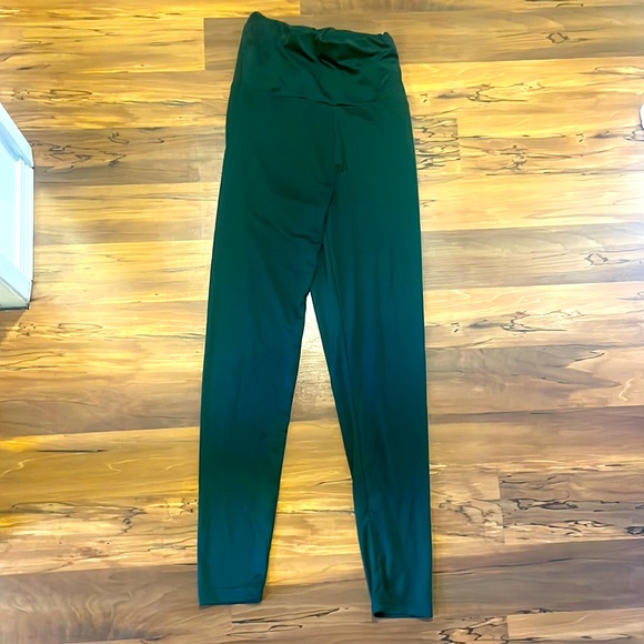 Deep green leggings. - Picture 1 of 1
